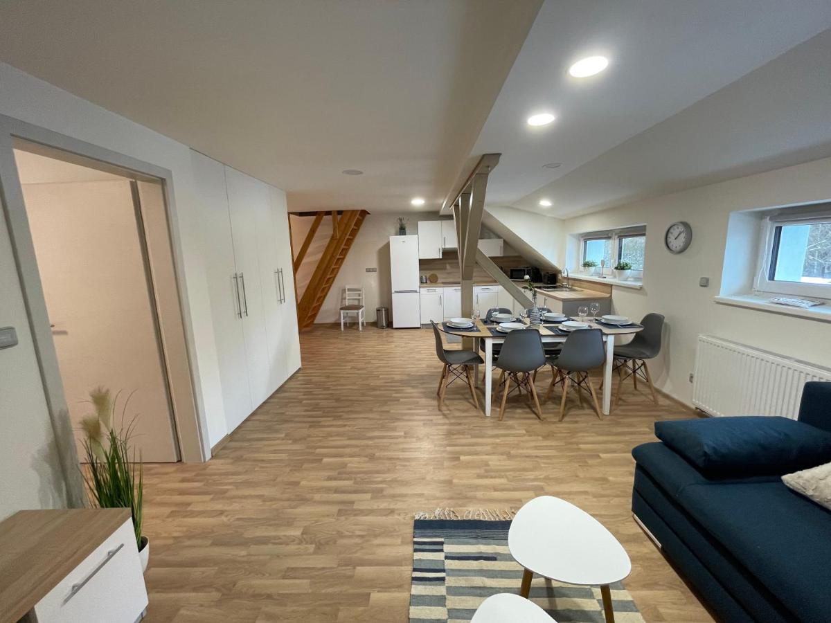 Apartmany Herc ยาคีมอฟ ภายนอก รูปภาพ